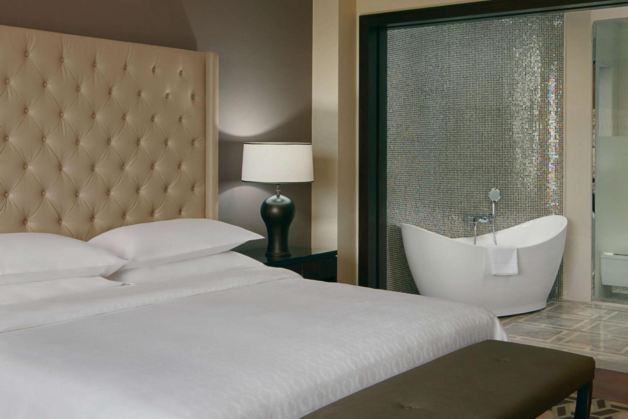 Hilton Душанбе Екстериор снимка